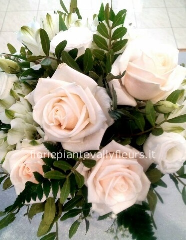 Bouquet di fiori bianchi