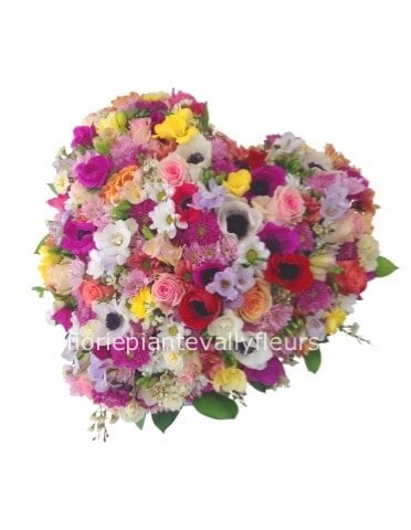 Cuore di fiori assortiti.
